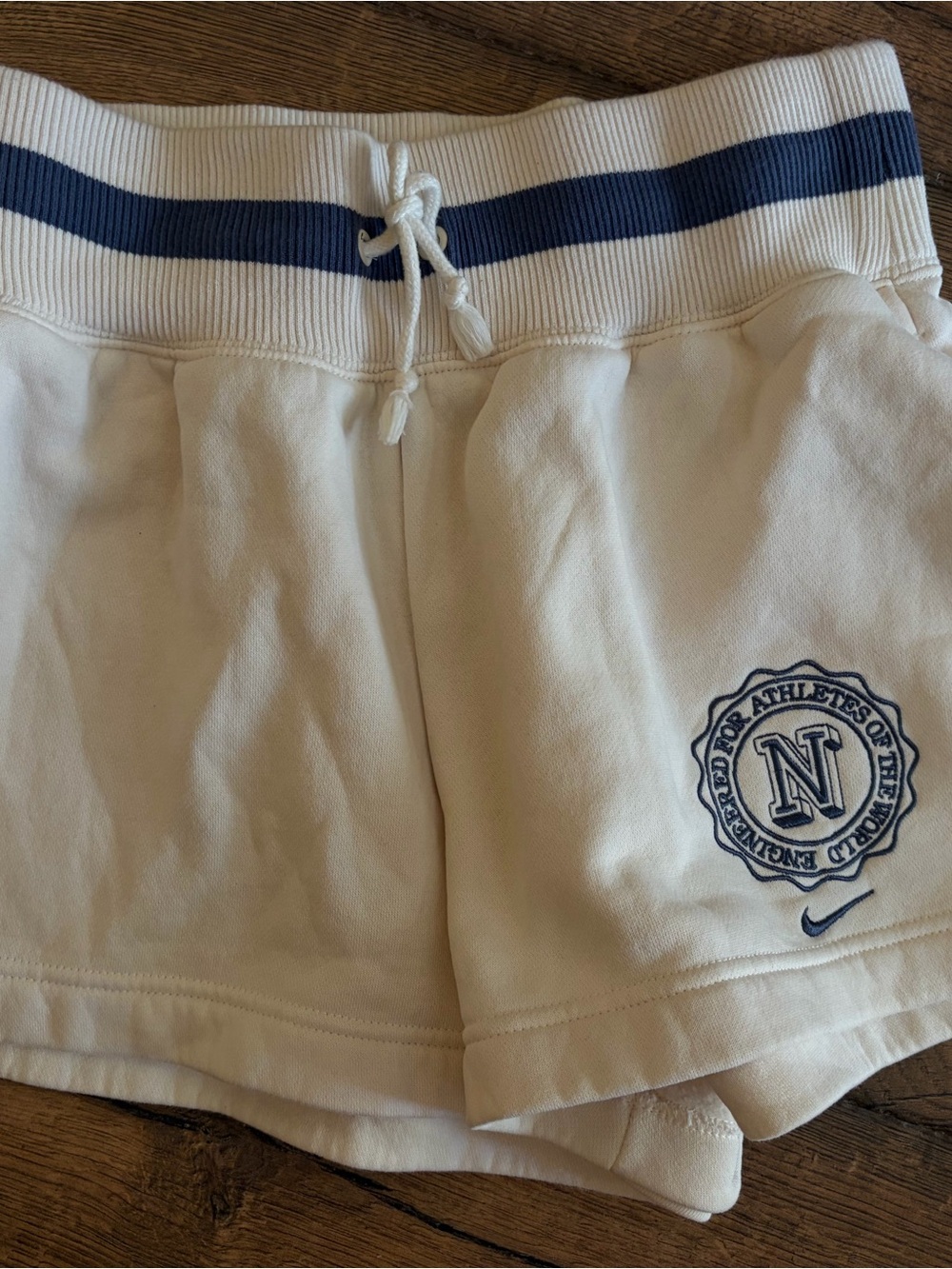 Nike Sportswear Phoenix Fleece High-Waisted Shorts Size S